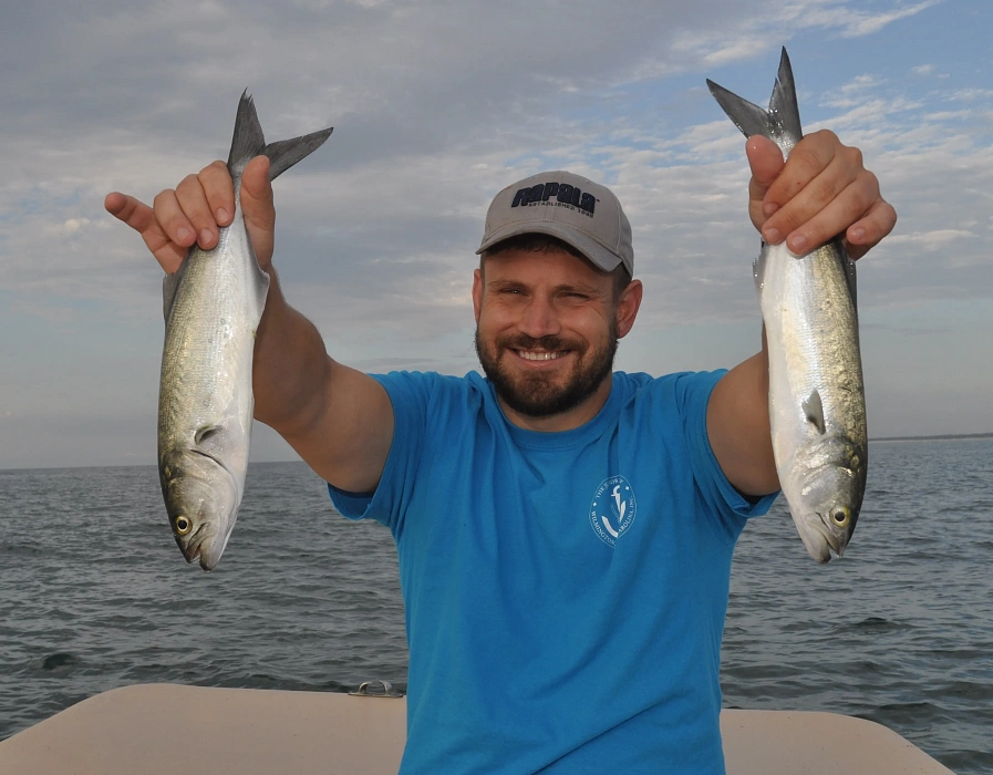Рыбалка в Севастополе. Морская рыбалка в Крыму на луфаря... Как поймать Луфаря в Черном море.
